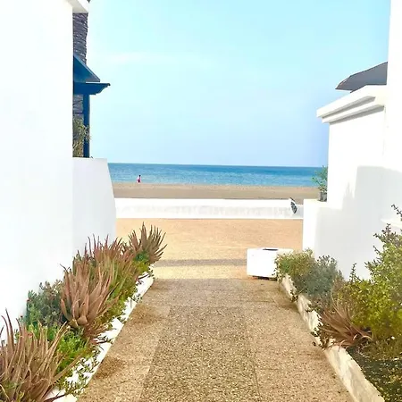 Apartment El Bomboncito, A 200mts De La Playa Playa Honda (Lanzarote)